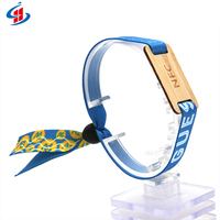 Échantillon gratuit Bracelet tissé en tissu NFC RFID 13.56MHz personnalisé pour cartes de contrôle d'accès d'événements