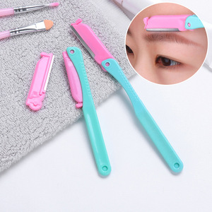 Recortador de cejas Soumei Hidemi, cuchilla de plástico con punta inclinada para dar forma con precisión, herramienta de maquillaje - Product Image 1