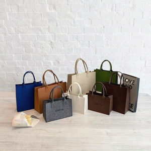 定制标志环保耐用便携式毛毡休闲手提袋，肩带可定制日常使用和旅行容量 - Product Image 2