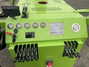 מנוף עכביש דיזל קומפקטי 3T <span class=keywords><strong>5T</strong></span> 8T עם זרוע טלסקופית, זחלילי, מופעל מרחוק, מיני מנוף הידראולי - Product Image 3