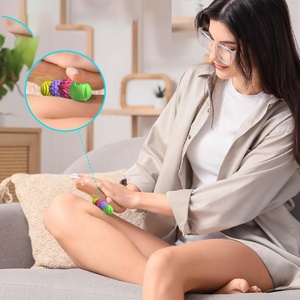 Juguete de Silicona para Aliviar el Estrés, Bola Antiestrés, Spinner Magnético para Dedos, Verde, Duradero, Alivio de la Ansiedad, Portátil, Innovador - Product Image 1