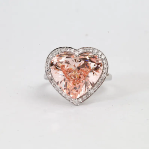 Bague de fiançailles élégante en or blanc massif 18 carats avec grand diamant rose en forme de cœur, cultivé en laboratoire, cadeau luxueux pour femme - Product Image 2