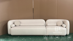 Sofá Seccional Italiano de Lujo Ligero, Construcción en Madera, Tapizado en Terciopelo, de Gran Venta - Product Image 2