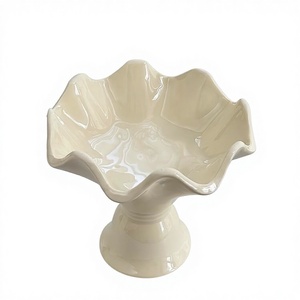 [Actualisation] Plateau en céramique jaune crème rétro de luxe léger, émaillé, à pied haut, compatible lave-vaisselle, pour l'exportation et le commerce extérieur - Product Image 1