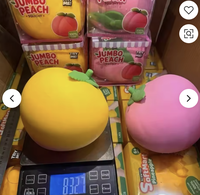 Model Buah Persik Stroberi Lucu Ukuran Besar, Bahan Plastik Super Lembut, Mainan Penghilang Stres