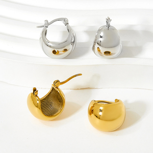 Boucles <span class=keywords><strong>d</strong></span>'oreilles créoles lisses en acier inoxydable 316 plaqué or 14 carats de luxe pour femmes - Product Image 3