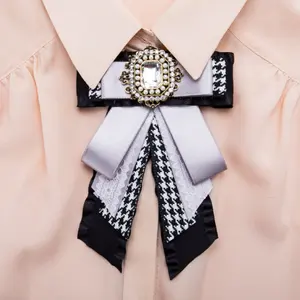 हीरा बहुपरत faille bowknot गुलाबी प्लेड महिलाओं के फैशन कंचुकी ब्रोच