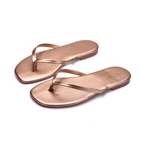 Tongs personnalisées bon marché, belles chaussures de plage, de voyage décontractées, pantoufles pour femmes, vente en gros, 2022