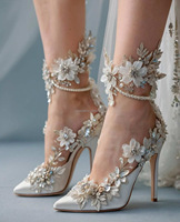 Chaussures de mariée élégantes et sexy avec strass, perles, cristaux, broderie florale, satin blanc ivoire, dentelle et perles