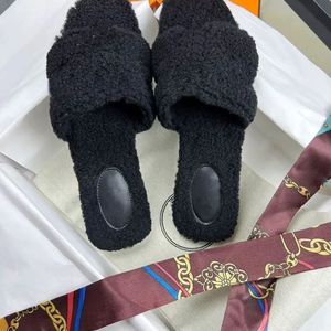 Pantoufles de créateur pour femmes, pantoufles en laine à bride unique pour femmes, pantoufles chaudes et antidérapantes pour l'extérieur, pantoufles en peluche pour femmes - Product Image 6