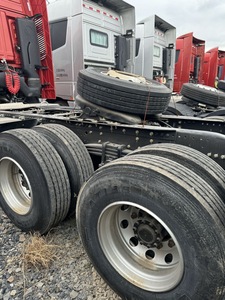 Camión Tractor Foton de Alta Resistencia 6x4 Euro 5 en Venta, con Motor Cummins - Product Image 3