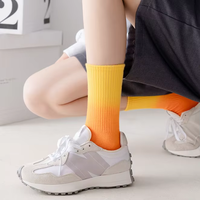 Planche à roulettes personnalisée Tie Dye Crew chaussettes drôle nouveauté mode coloré Cool pour le sport impression numérique pour la saison d'automne