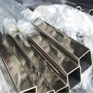 Fırçalanmış Yüzeyli 304 Paslanmaz Çelik. Merdiven korkulukları için kullanılır. Yuvarlak ve kare borular. - Product Image 3