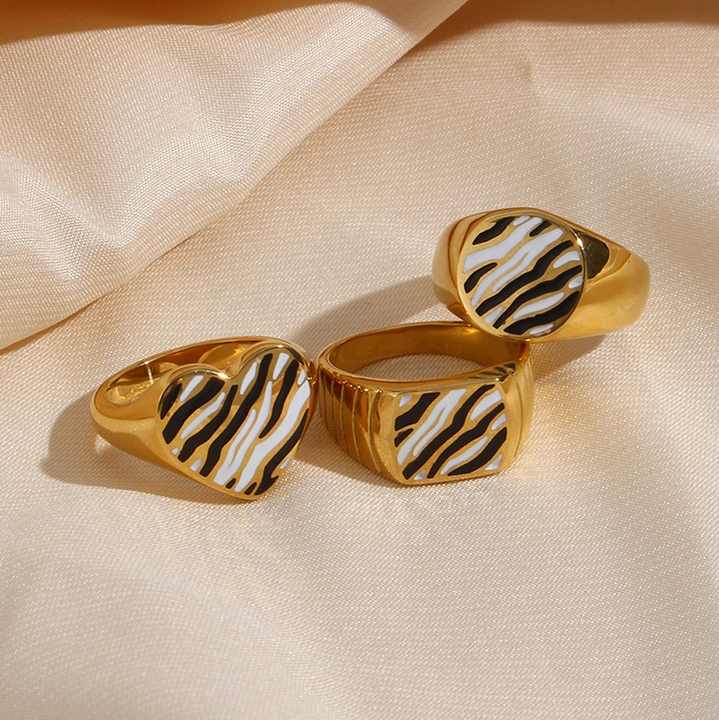 20s antique zebra pattern celluloid ring