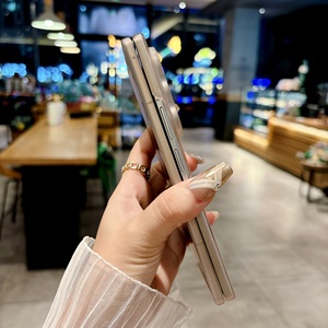 Funda Delgada Transparente Ultra Fina con Acabado Mate Suave para <span class=keywords><strong>Samsung</strong></span> Galaxy Z <span class=keywords><strong>Fold</strong></span> 7 6 5 4 <span class=keywords><strong>3</strong></span>, Cubierta Simple Magnética con Carga Inalámbrica - Product Image 3