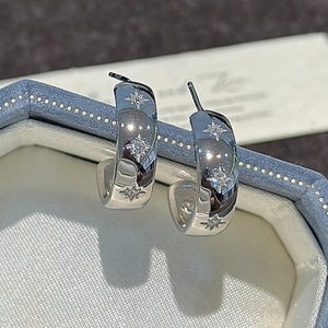 ต่างหูเงินแท้ S925 รูปดาวห้าแฉก ดีไซน์เฉพาะตัว เรียบหรู สไตล์วินเทจ วงแหวนแฟชั่นโค้งมน - Product Image 5