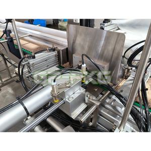 Máquina automática de sellado y corte Máquina de envoltura retráctil con batería de pistola de calor Máquina de embalaje termorretráctil - Product Image 3