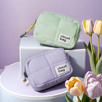 Sac à cosmétiques tendance Tycoon 2024 avec grand logo, sac à maquillage matelassé et moelleux haut de gamme, multicolores, personnalisable pour les voyages