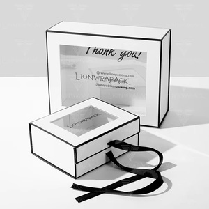 Scatole Pieghevoli di Lusso Personalizzate Lionwrapack in Cartone con Logo a Nastro, Scatola per Abbigliamento con Finestra Trasparente in PVC, Scatola Pieghevole - Product Image 6