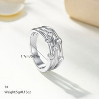 Bague à la mode pour femme, design multicouche géométrique, avec 3 lignes de zircone cubique (CZ) rondes, style bulle, sertie clos, à empiler