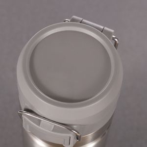 Bouteille isotherme portable en acier inoxydable pour camping et sport, avec bouton de commande, grande capacité, maintien thermique 12-24 heures - Product Image 3