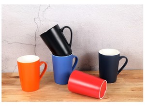 Customized Logo 12.5oz/375ml Matte Red & Black Finish Color <b>Glaze</b> Handgrip Contemporary Ceramic Coffee <b>Mug</b> Business Gift - Product Image 2