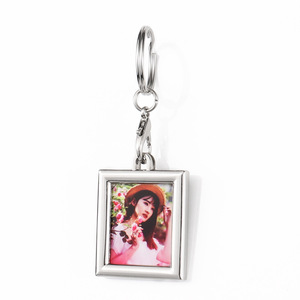 Vente en gros de porte-clés à sublimation vierge avec design tendance Cadeaux promotionnels Cadre <span class=keywords><strong>photo</strong></span> en métal <span class=keywords><strong>personnalisé</strong></span> Porte-clés - Product Image 4