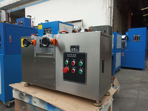 Moulin mélangeur ouvert à deux rouleaux en caoutchouc <span class=keywords><strong>de</strong></span> laboratoire <span class=keywords><strong>de</strong></span> 2 pouces - Product Image 2