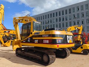 Excavatrice hydraulique CAT 320B d'origine japonaise, 20 tonnes, excavatrice sur chenilles robuste pour travaux de construction - Product Image 2
