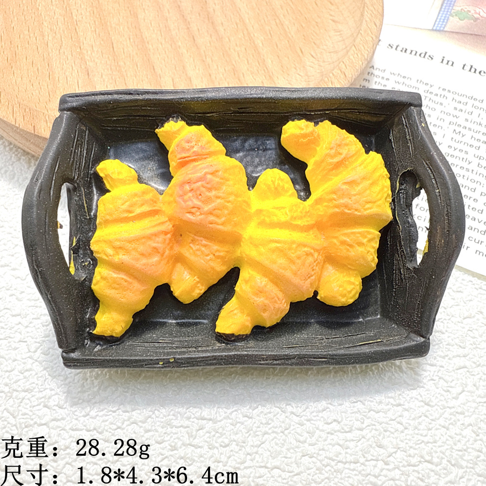 Croissant tray