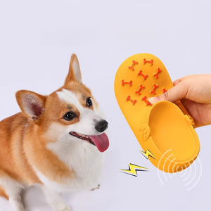 Jouets <span class=keywords><strong>pour</strong></span> chiens Pantoufles en latex grinçant Chewy Auto-divertissant et amusant Puppy Corgi Large Dog and Pet Dog Products - Product Image 2