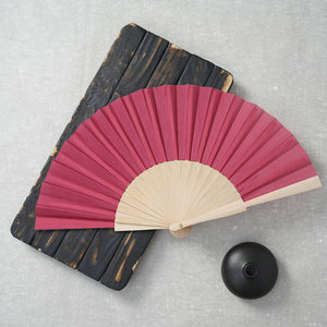 Éventail pliant moderne et simple en bois de polyester de 23 cm, éventail en bois, éventail en <span class=keywords><strong>bambou</strong></span> fendu, idéal comme cadeau créatif - Product Image 4