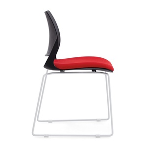 Chaise en plastique empilable pour bureau, réunion, salle de conférence, visiteur, formation, salle d'attente, avec pieds en acier, vente en gros - Product Image 3