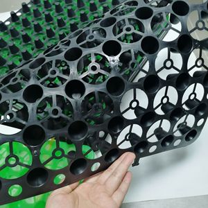 Produits <span class=keywords><strong>de</strong></span> vente en gros : Feuille/planche <span class=keywords><strong>de</strong></span> drainage simple pour jardin sur toit vert, <span class=keywords><strong>prix</strong></span> usine - Product Image 4