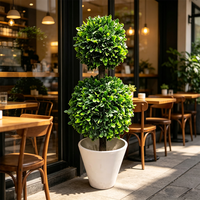 Arbre Topiaire Artificiel en Plastique Double Boule de Buis en Pot, Plante Décorative Végétale pour Extérieur et Intérieur, Idéal pour Cérémonies de Remise des Diplômes
