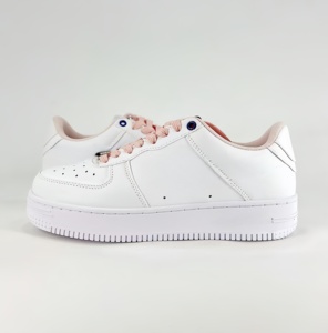 Chaussures classiques BAPES STAR - Une chaussure décontractée élégante à plateforme et semelle épaisse, conçue pour les jeunes filles, offrant une excellente tenue. - Product Image 1