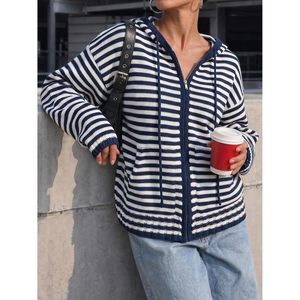 Cardigan à capuche zippé rayé sur mesure pour femme, pull court oversize à manches longues en tricot, tenue d'automne - Product Image 2