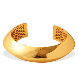 กำไลข้อมือทองคำดีไซน์เรียบหรูสไตล์ยุโรปอเมริกัน รูปทรงเรขาคณิต เปิดได้ ทันสมัย สวยสง่า เหมาะสำหรับทั้งชายและหญิง - Product Image 5