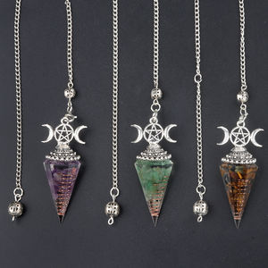 Liontin batu permata Resin pilar heksagonal bentuk bulan bandul bulan kristal kualitas tinggi dengan mantra pemujaan rantai logam pendek - Product Image 5