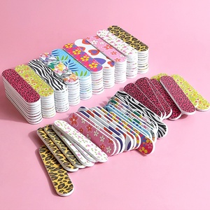 Venta al por mayor <span class=keywords><strong>precio</strong></span> barato colorido flor corazón mariposa 9cm doble cara Mini lima <span class=keywords><strong>de</strong></span> <span class=keywords><strong>uñas</strong></span> desechable EVA lima <span class=keywords><strong>de</strong></span> <span class=keywords><strong>uñas</strong></span> colorido impreso - Product Image 1