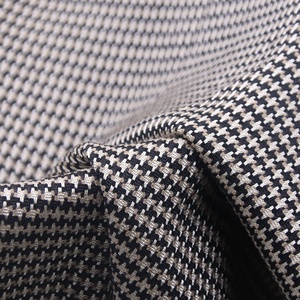 16810 #   70% polyester, 15% acetaat, 12% rayon, 3% spandex. Geweven stof voor dames shirts, jurken, jassen en broeken. - Product Image 6