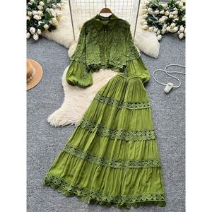 Французская Ретро замысловатая ажурная кружевная блузка с рукавами-фонариками короткая блузка с высокой талией Расклешенная юбка миди осенний комплект из 2 предметов - Product Image 3