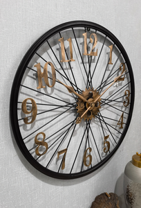 <span class=keywords><strong>Horloge</strong></span> murale vintage silencieuse en métal, design pneu de vélo, affichage à aiguilles à quartz pour salon - Product Image 3