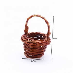 Casa de muñecas mini cesta de mano de ratán cada familia juguete escena decoración tejida a mano tiro Prop cesta de flores - Product Image 4