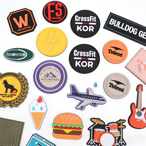 ผลิตและขายส่งแพทช์ยางรักษ์โลก สำหรับตกแต่งเสื้อผ้า แบบเย็บติด ลายนูน แพทช์โลโก้ 3 มิติ ลายดอกไม้ ลายหัวใจ แบบสั่งทำได้ - Product Image 1