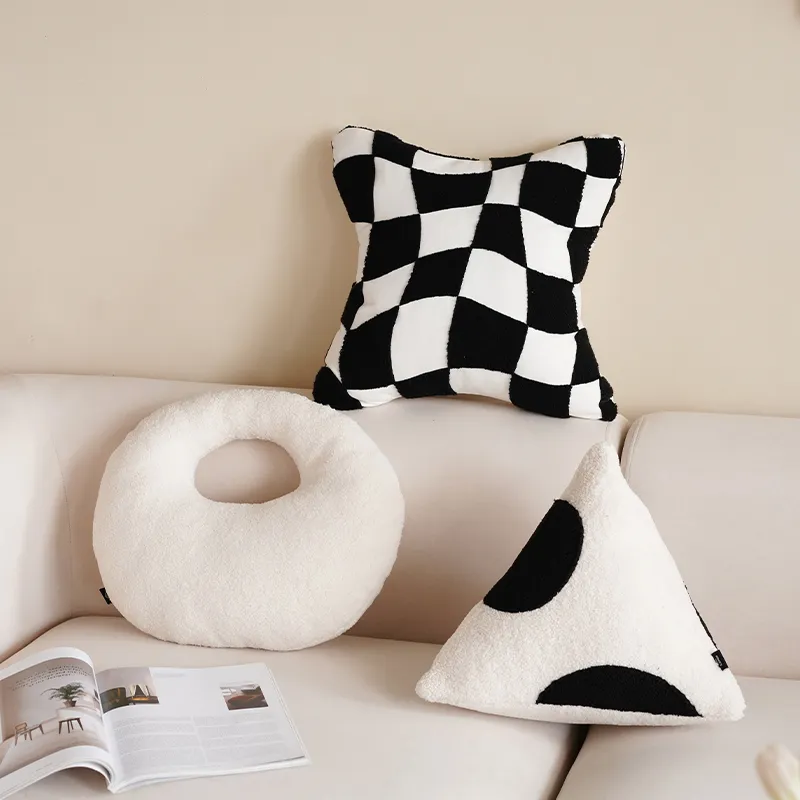 Wholesale Nordic Style Black And White Checkerboard Pillow Sofa Cushion Car Living Room Geometric Triangle Shape Backrest Ring