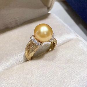 Bague de mode en argent 925 importé exquis avec incrustation de perles d'or naturel, finition givrée, livrée avec boîte cadeau - Product Image 1