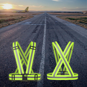Gilet di sicurezza in poliestere ad alta visibilità regolabile da uomo con luci riflettenti a LED Logo personalizzabile per abbigliamento da lavoro aeroportuale - Product Image 4