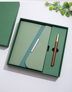 Ensemble cadeau de carnet en cuir A5 avec logo en relief, papeterie de luxe pour le bureau, avec stylo en bois, bloc-notes en cuir personnalisé avec logo - Product Image 4