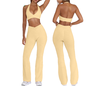 Ensemble de yoga et de sport pour femme, grande taille, uni, coupe ajustée, en Spandex/Nylon, avec soutien-gorge sexy à col licou et décolleté en V, pantalon évasé, taille élastique et logo frontal - Product Image 1
